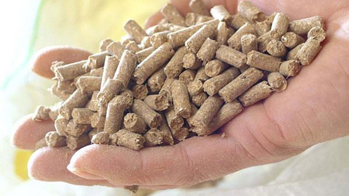 Feed pellets for animals and poultry
